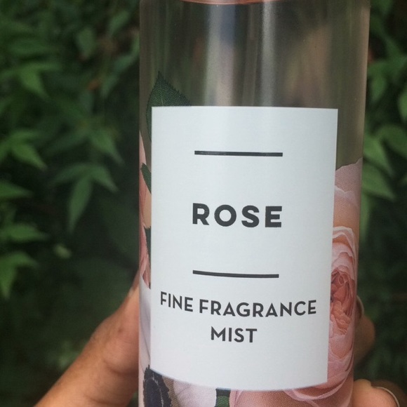 Bath & Body Works Rose scented Fragrance & Lotion - Picture 6 of 7